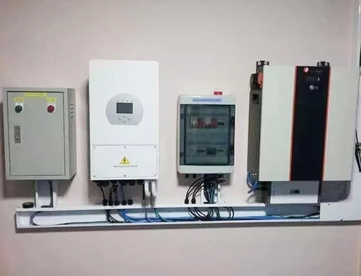 Invertitore ibrido trifase Deye 5kw 6kw SUN-8K-SG04LP3 8KW 10KW 12KW Invertitore solare con batteria