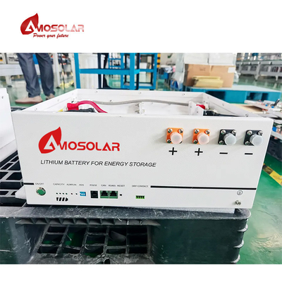 Batteria al litio da 48V 100Ah/200Ah montata su rack per le prestazioni del sistema solare fotovoltaico